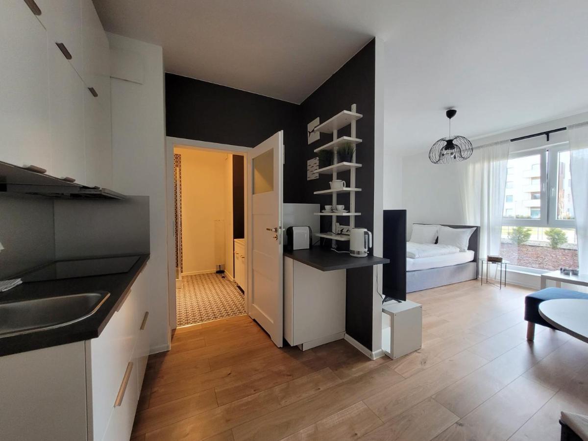 16 Apartamenty Ptak Szpital Matki Polki Szpital Kopernika Mandoria Orientarium Atlas Arena Plac Zabaw - Zamojska 20A M16 Parking Łódź Exteriör bild