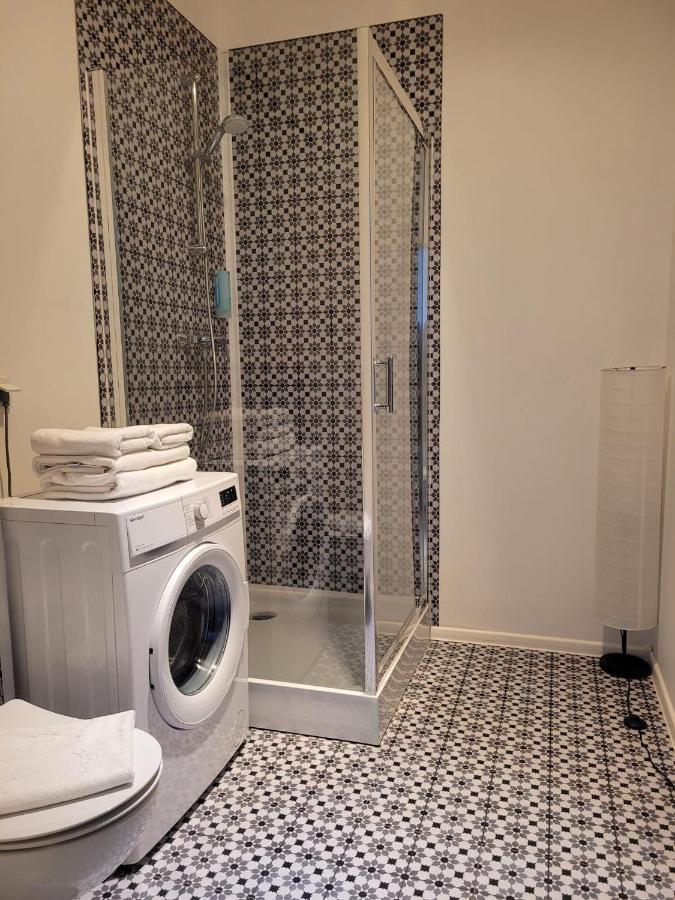 16 Apartamenty Ptak Szpital Matki Polki Szpital Kopernika Mandoria Orientarium Atlas Arena Plac Zabaw - Zamojska 20A M16 Parking Łódź Exteriör bild