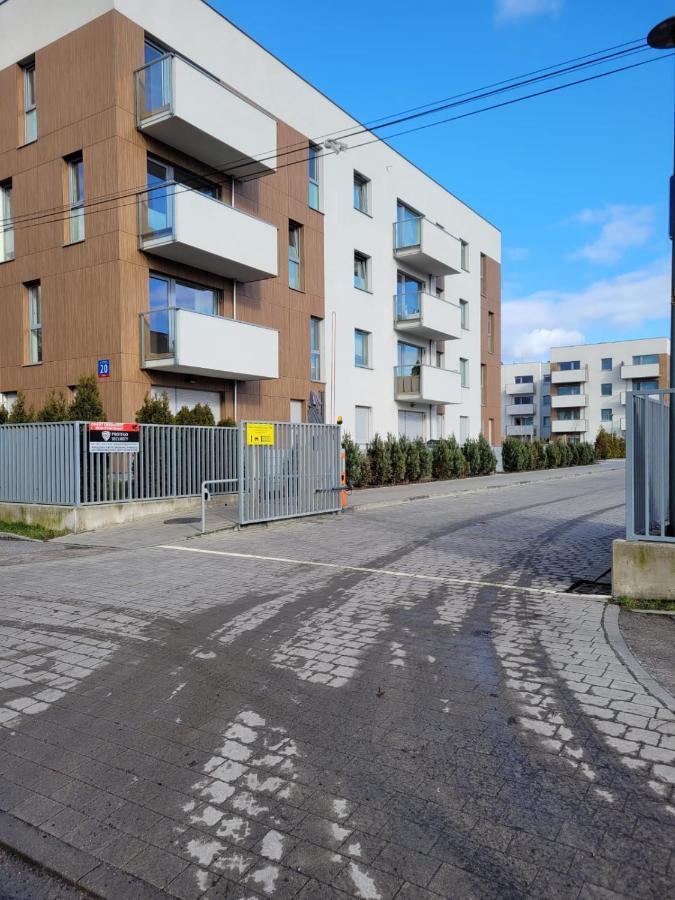 16 Apartamenty Ptak Szpital Matki Polki Szpital Kopernika Mandoria Orientarium Atlas Arena Plac Zabaw - Zamojska 20A M16 Parking Łódź Exteriör bild